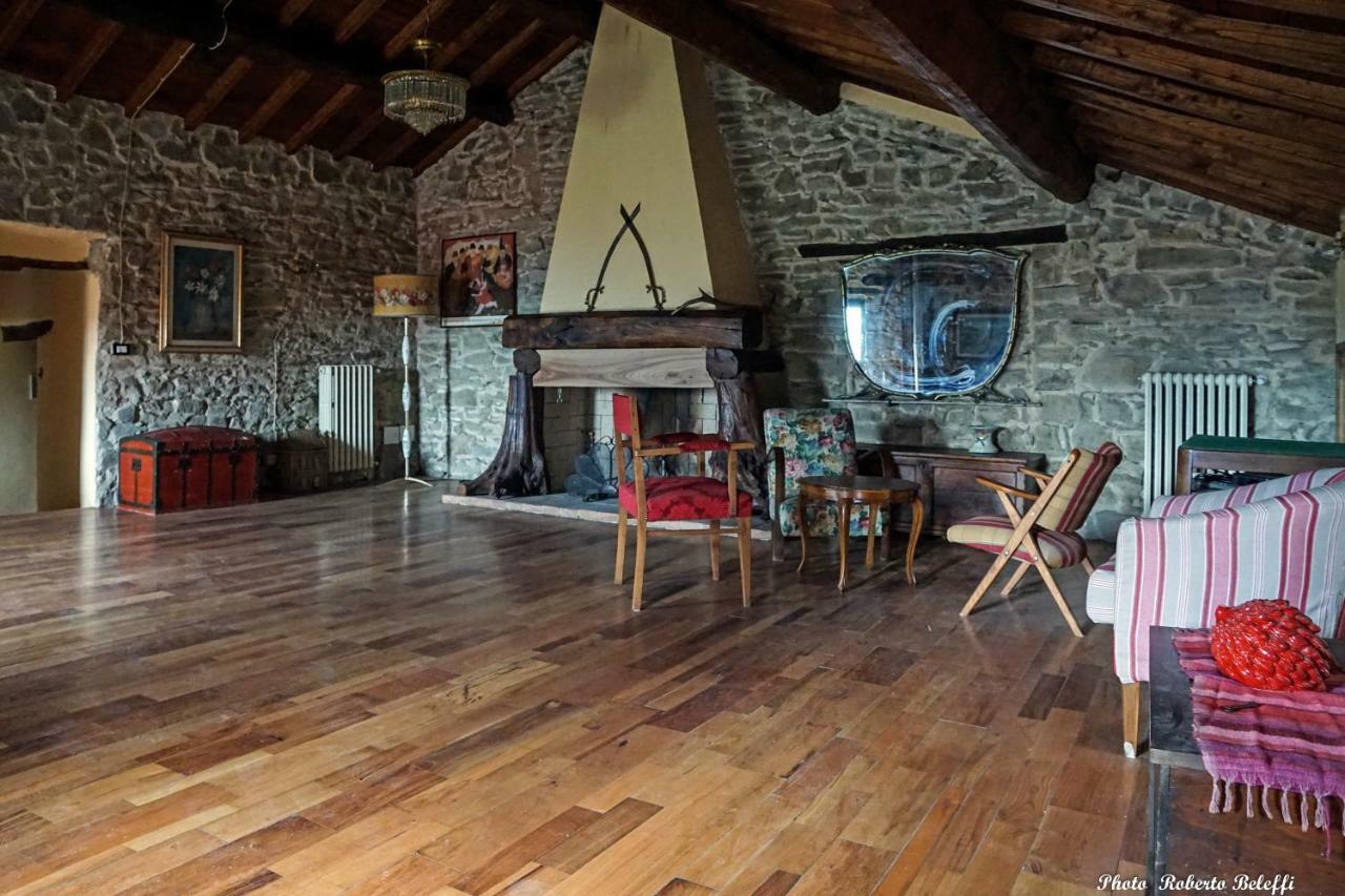 Rifugio La Castellina Hotel Il Castagno D'Andrea Esterno foto